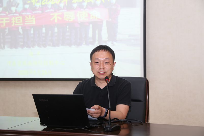 事迹报告会4.jpg