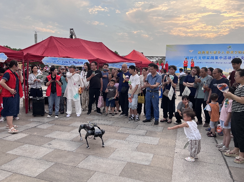 1906108052_副本.jpg